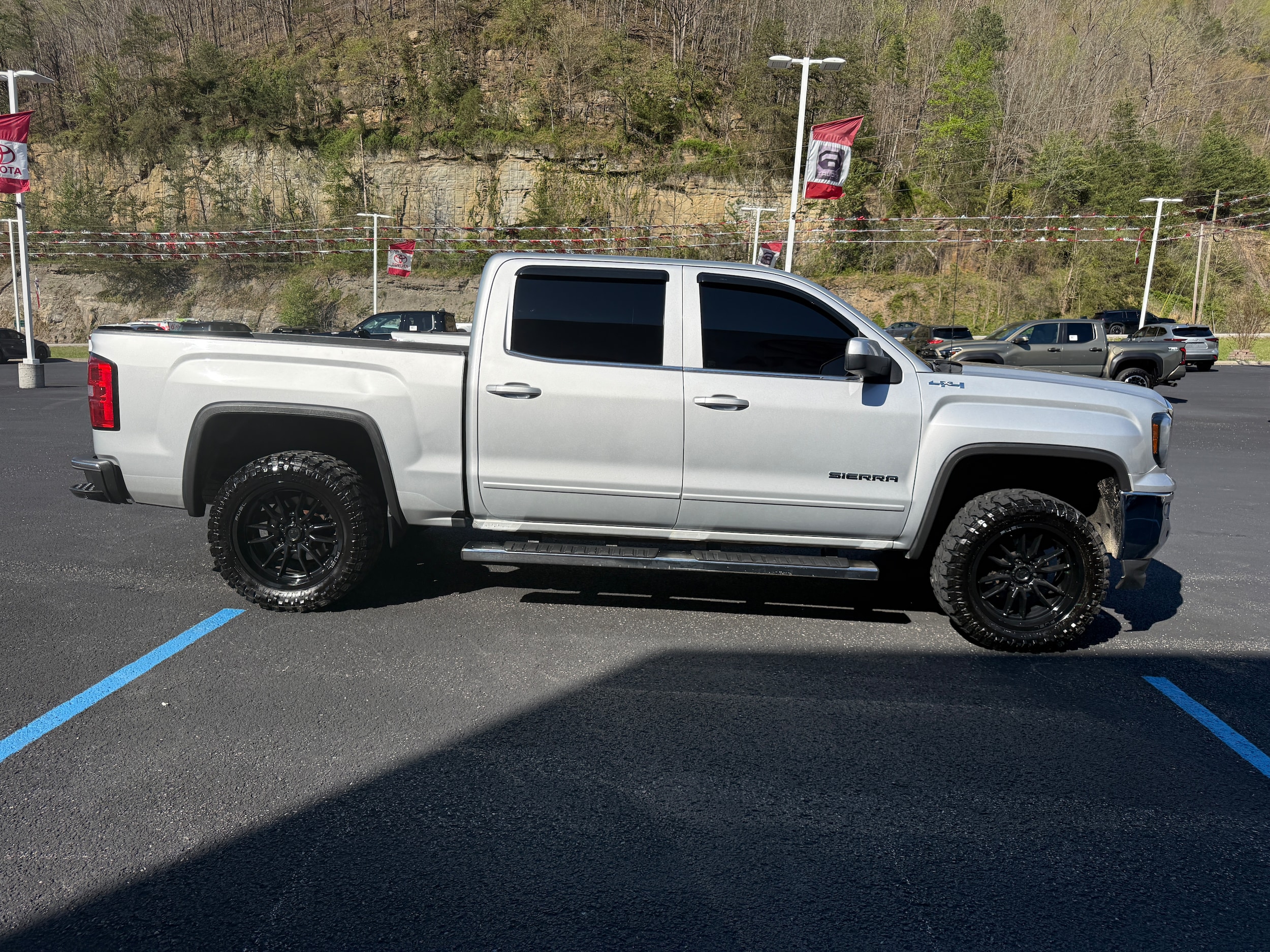 2016 GMC Sierra 1500 SLE - Photo 6