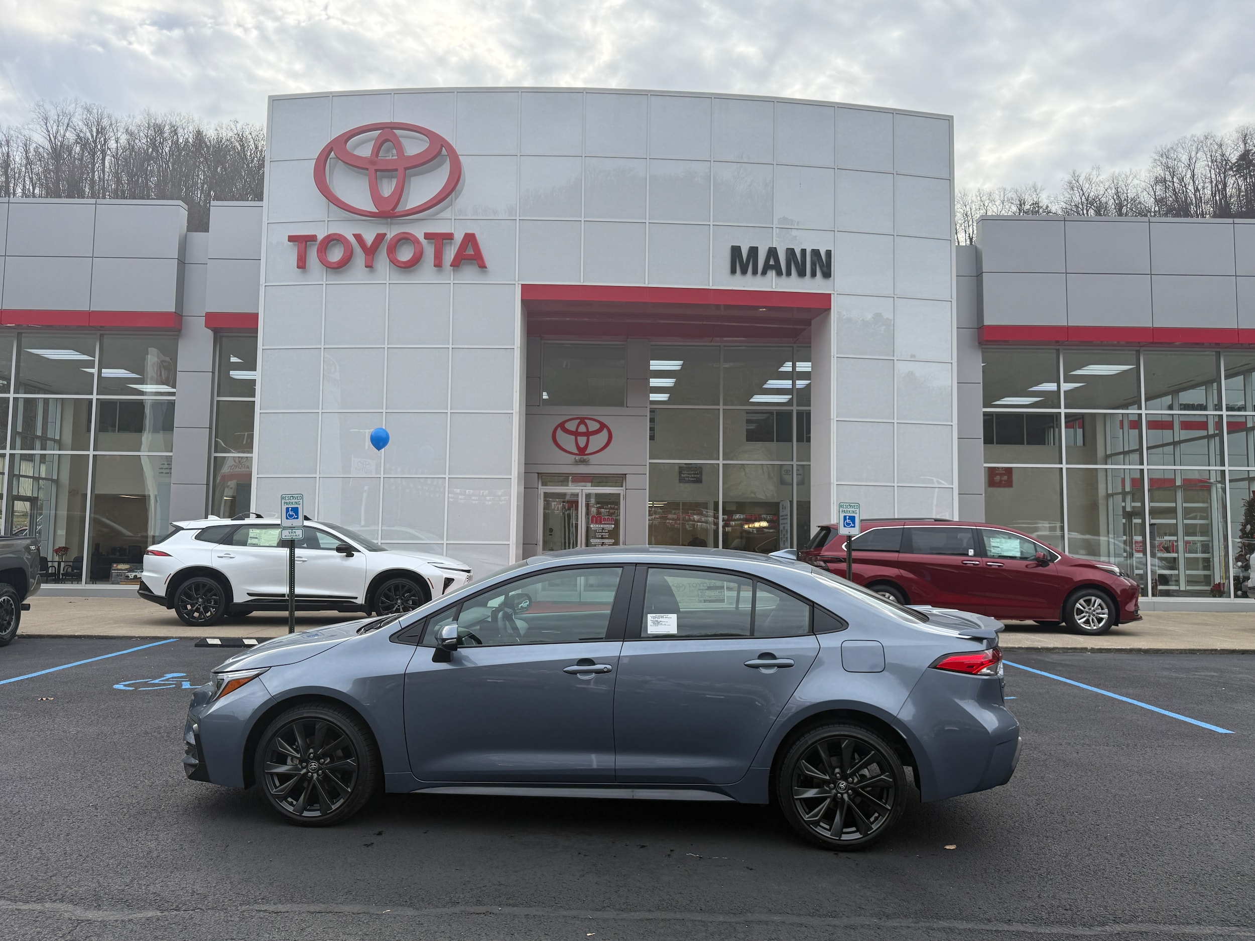 2026 Toyota Corolla SE's photo