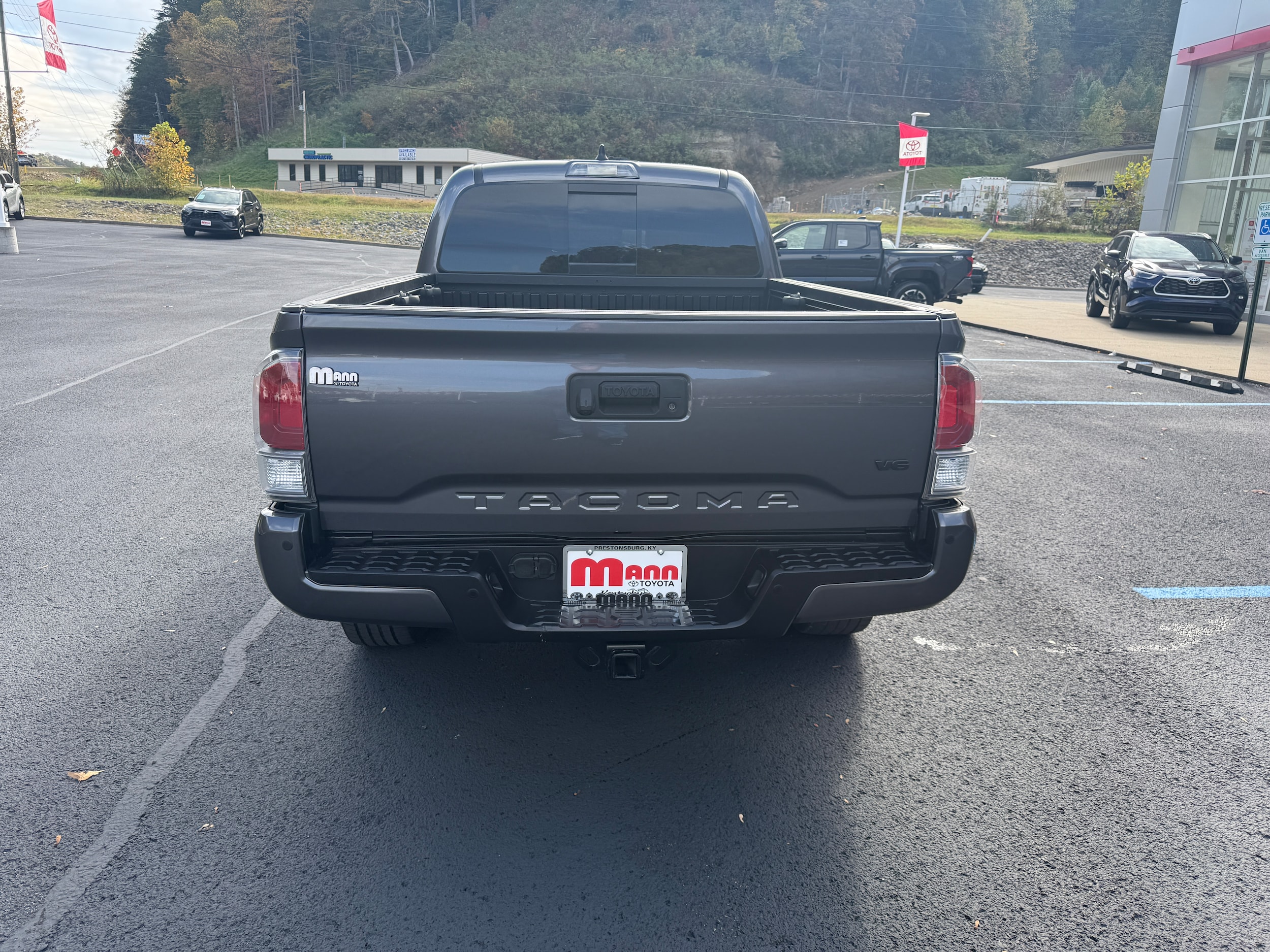 2022 Toyota Tacoma TRD Sport - Photo 8