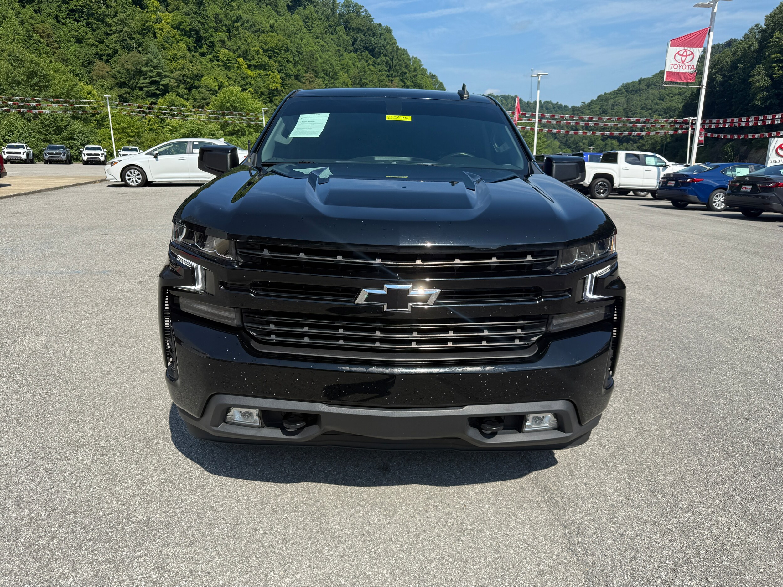 2021 Chevrolet Silverado 1500 RST photo 4