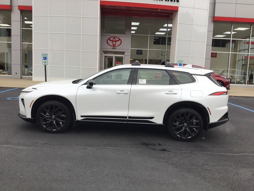 New 2025 Toyota Crown Signia Limited SUV