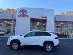 2025 Toyota RAV4 LE SUV