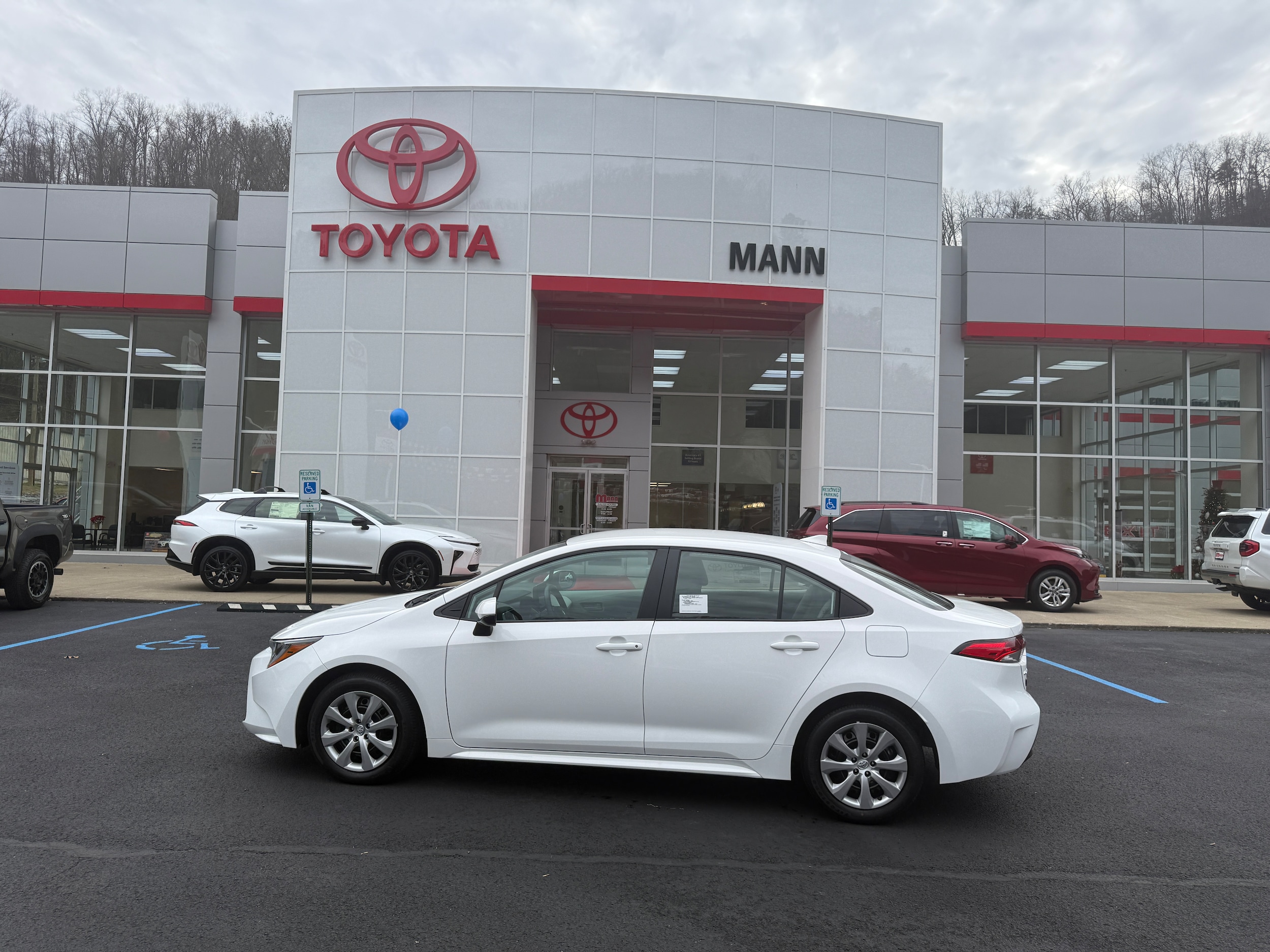 2026 Toyota Corolla LE's photo