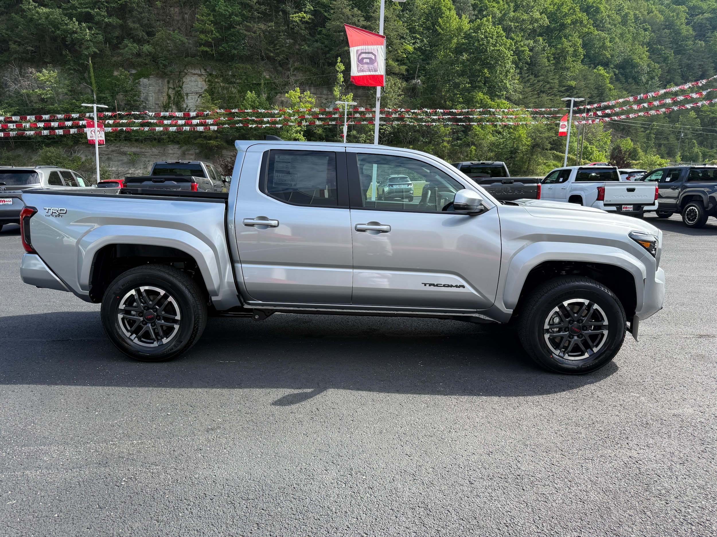 View vehicle photo 6