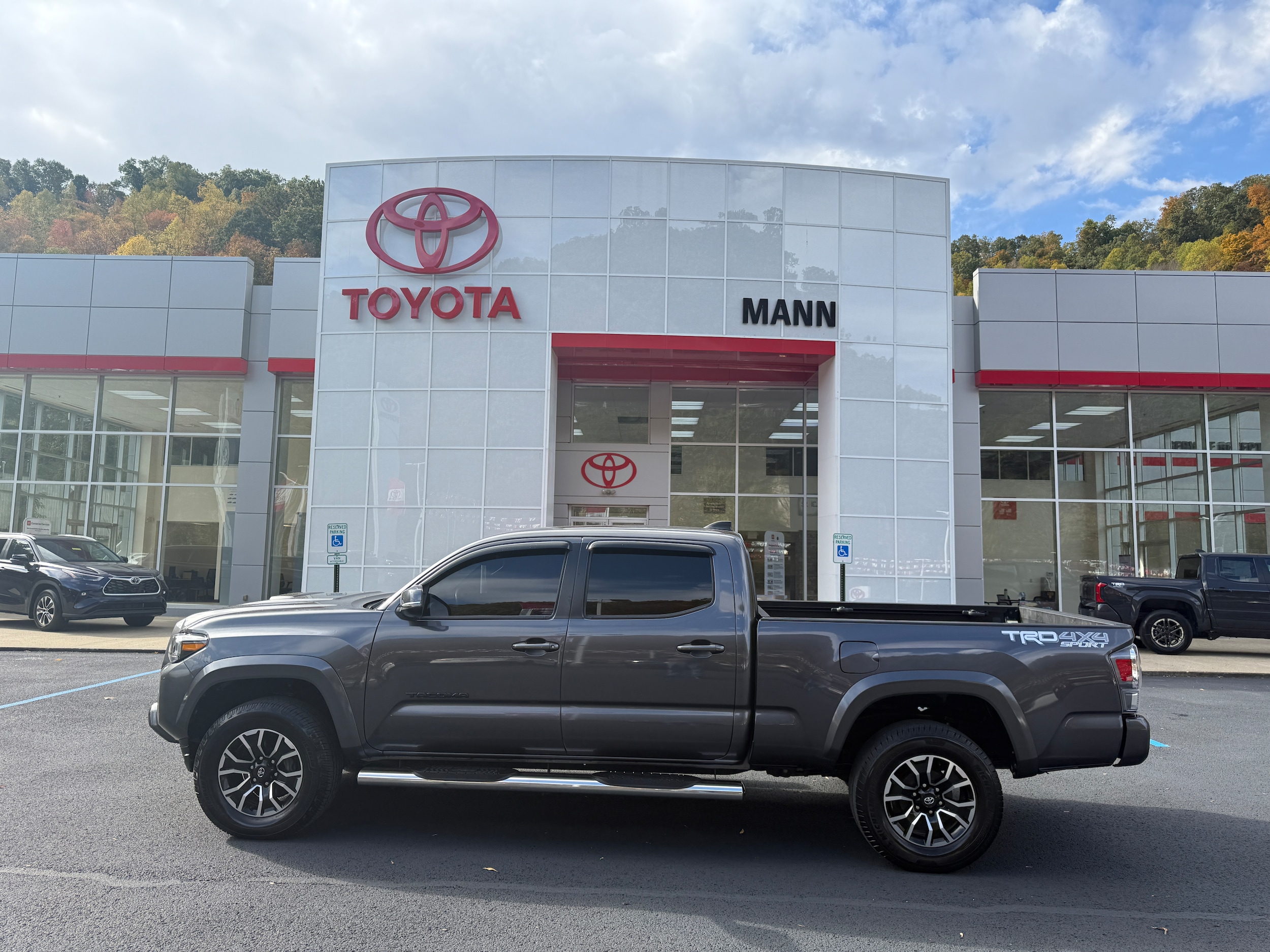 2022 Toyota Tacoma TRD Sport's photo