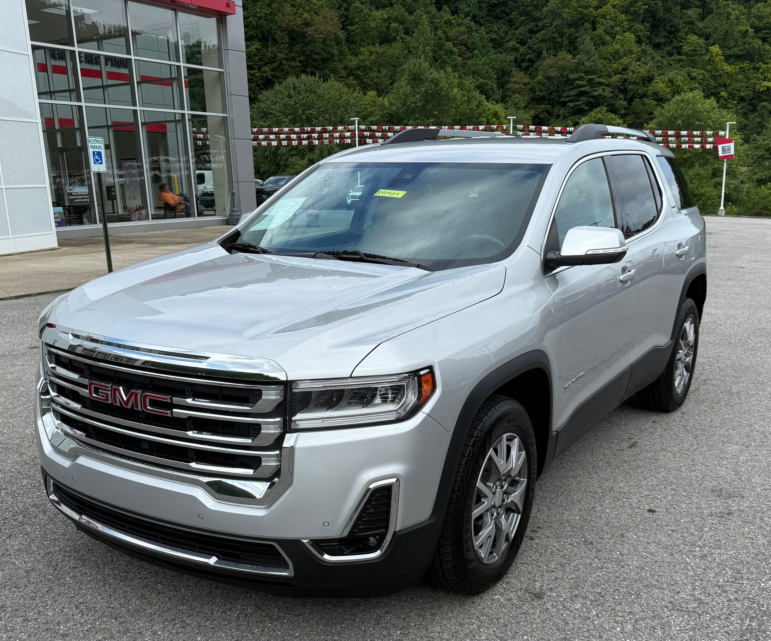 2020 Gmc Acadia SLT photo 2