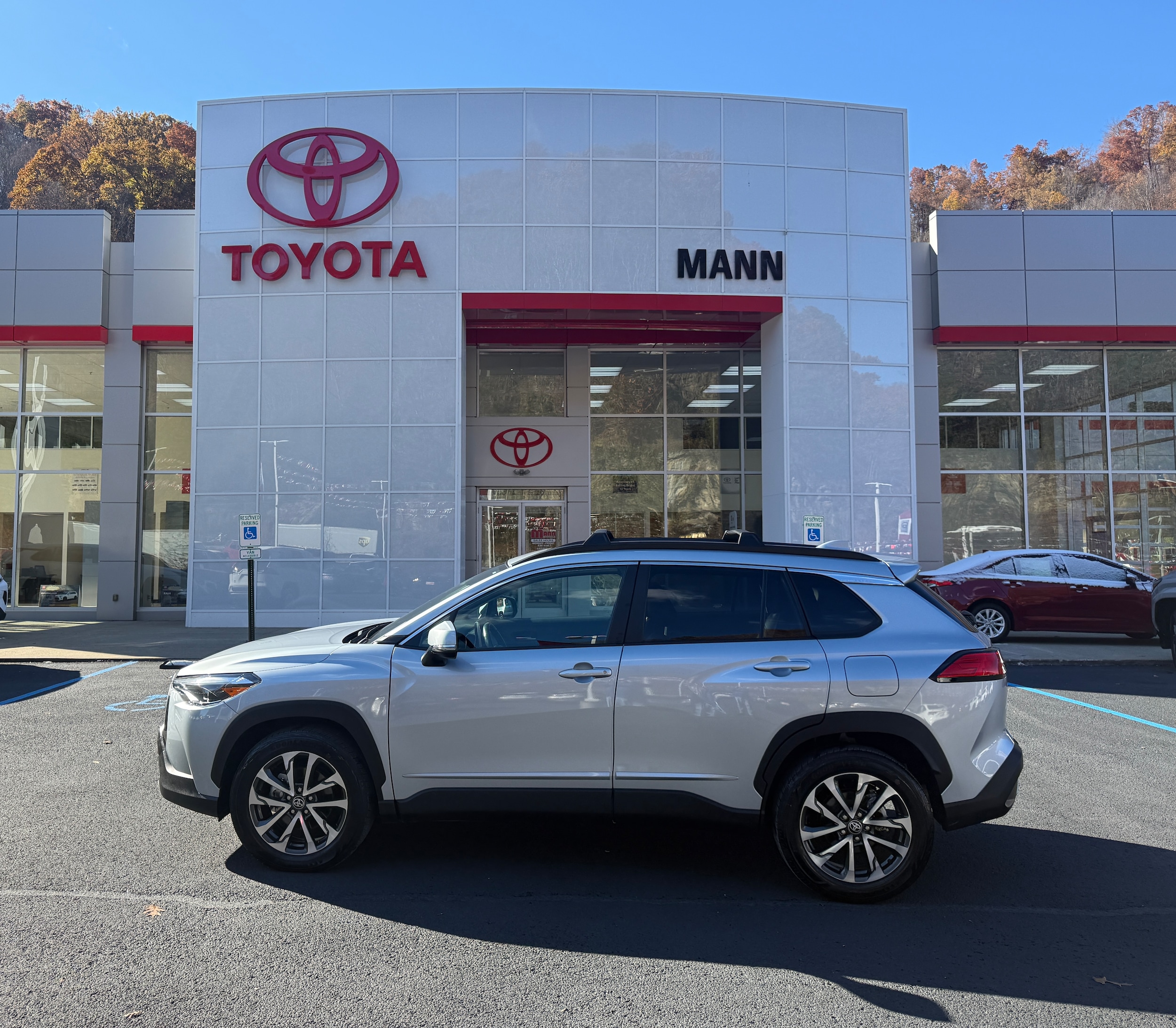 2023 Toyota Corolla Cross XLE