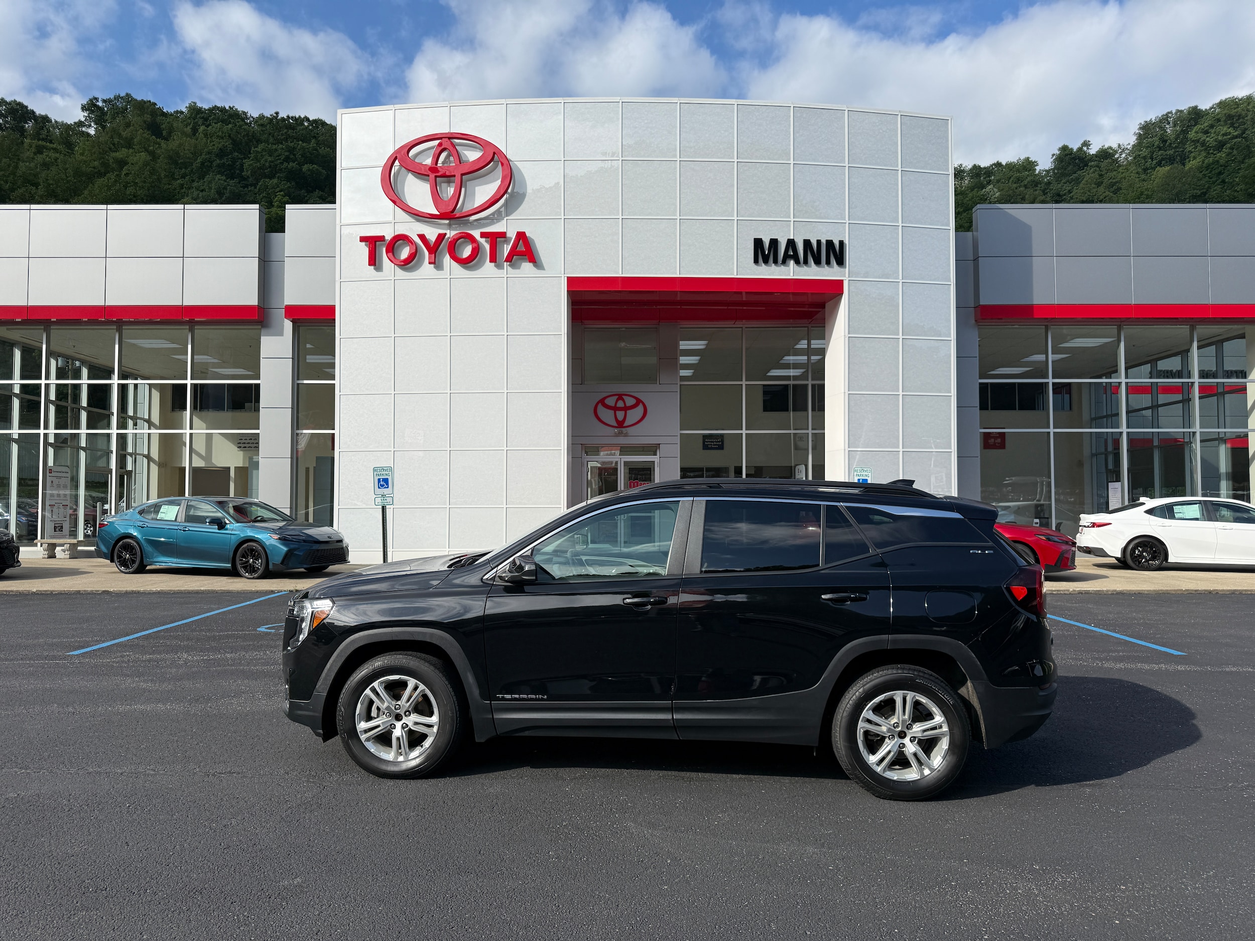 2023 GMC Terrain SLE AWD's photo