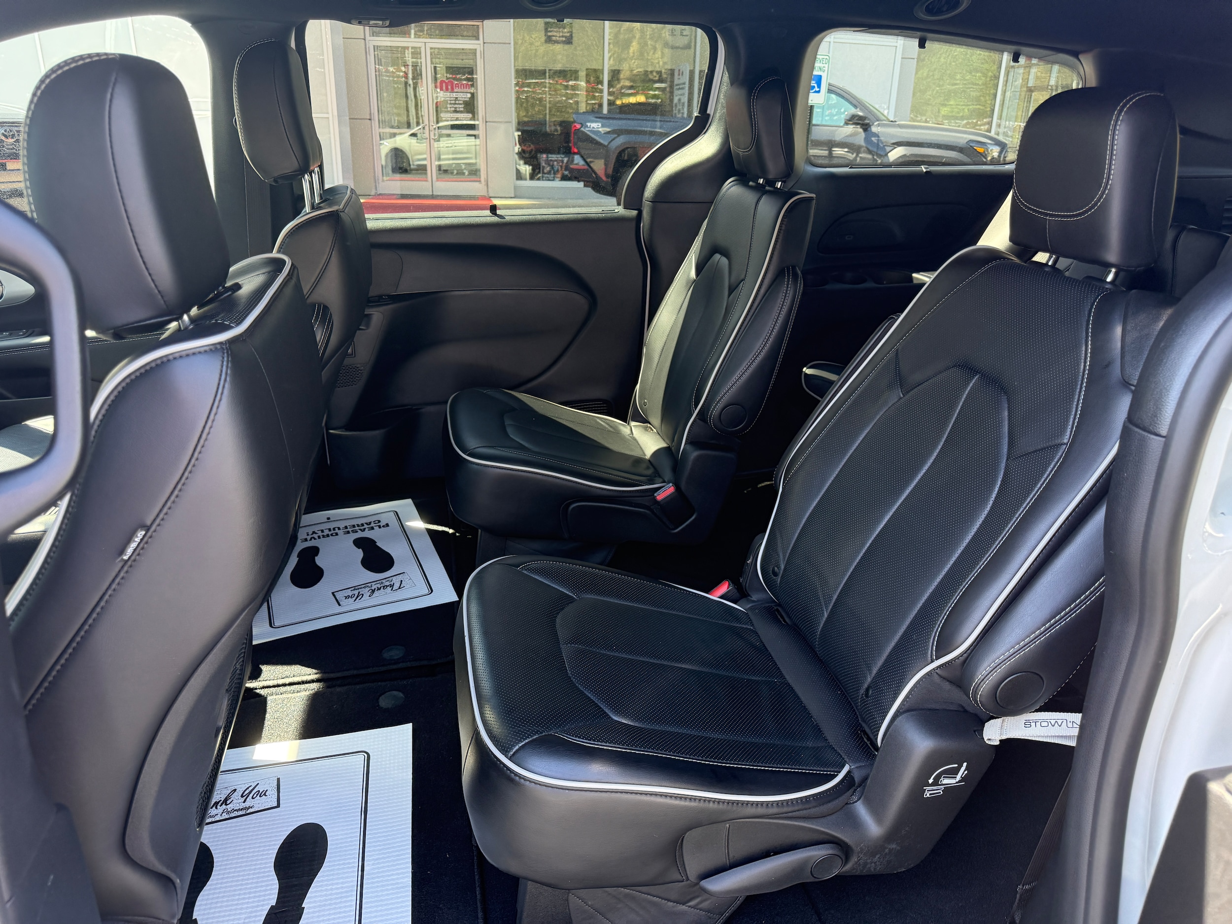 2025 Chrysler Pacifica Limited - Photo 10