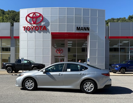 2025 Toyota Camry LE Sedan
