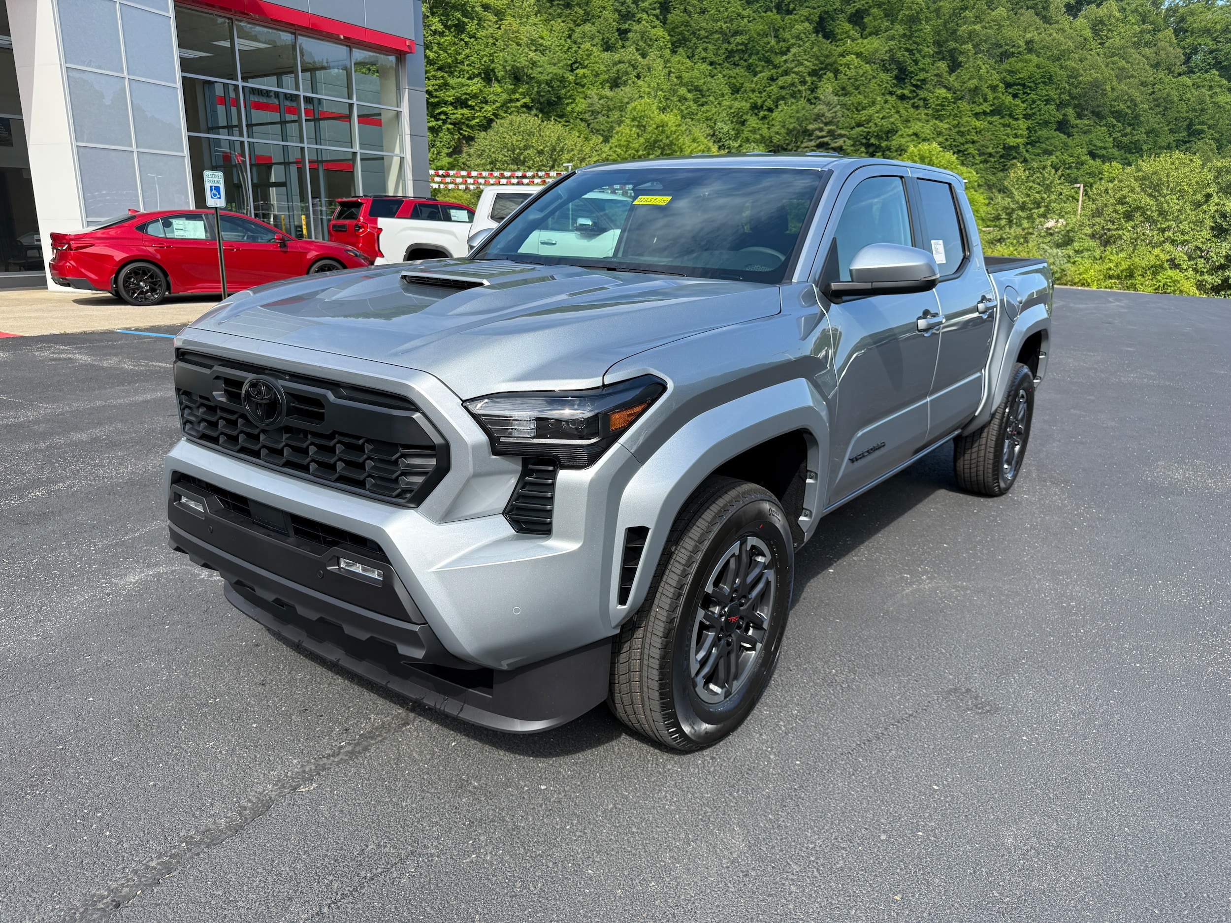View vehicle photo 3