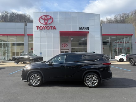2022 Toyota Highlander Platinum SUV
