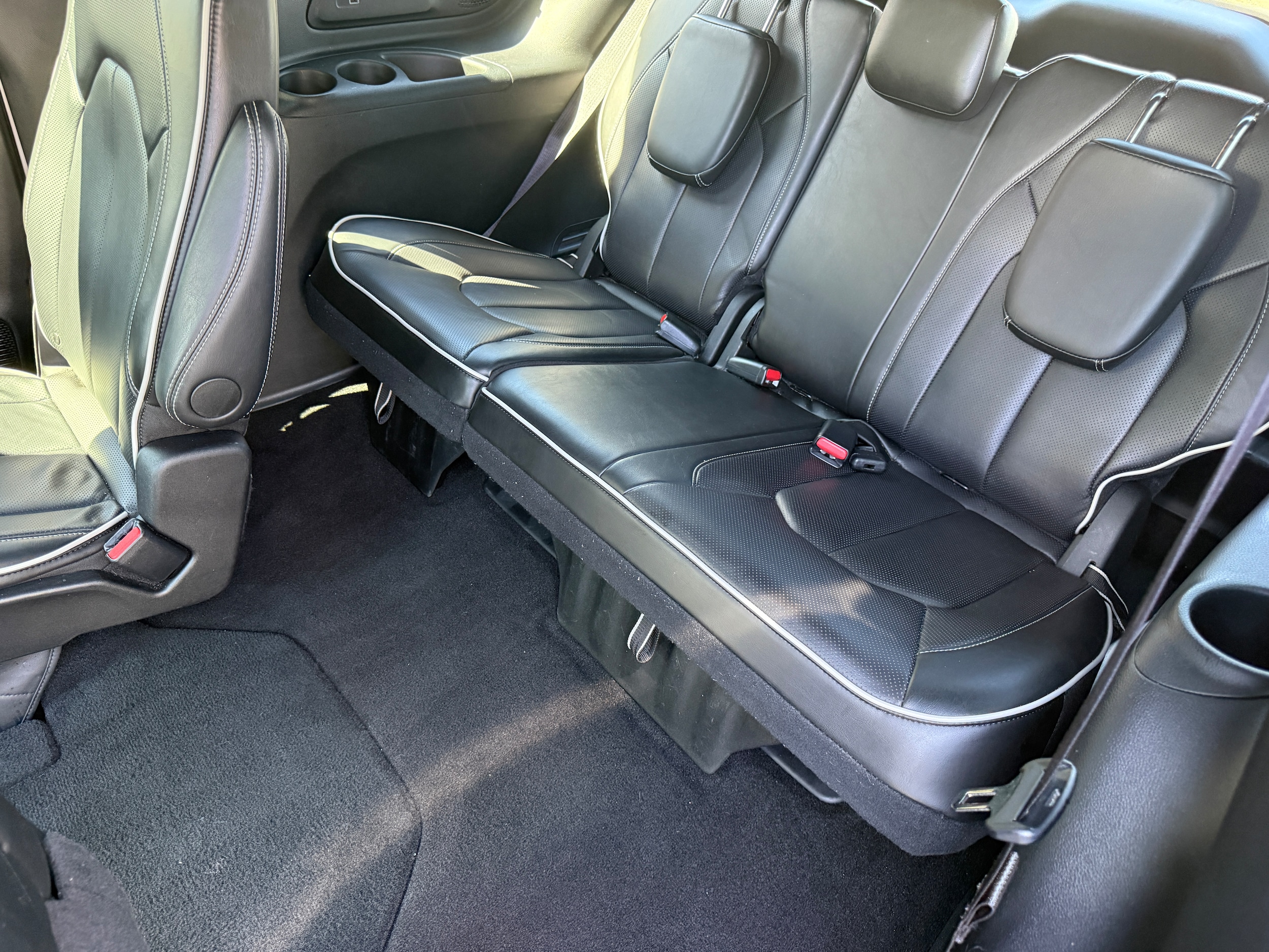 2025 Chrysler Pacifica Limited - Photo 11