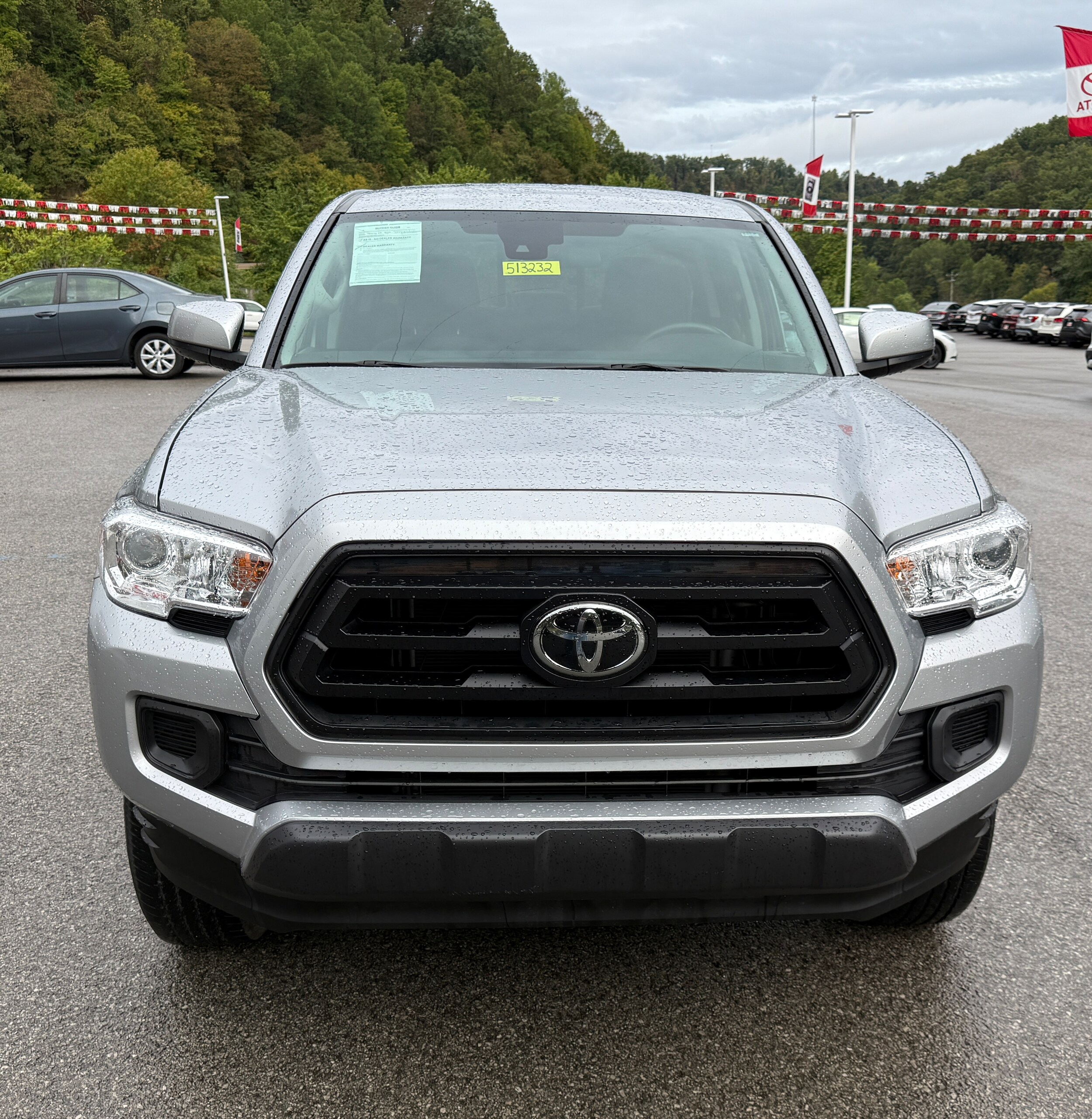 2022 Toyota Tacoma SR5 photo 2