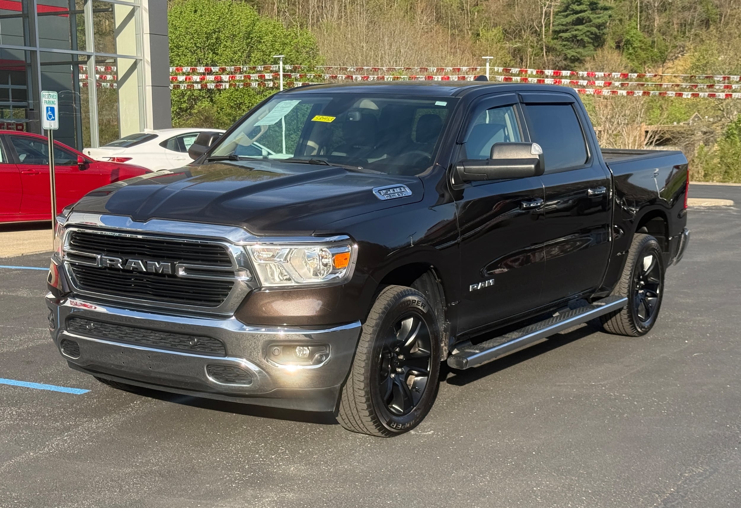 View vehicle photo 3