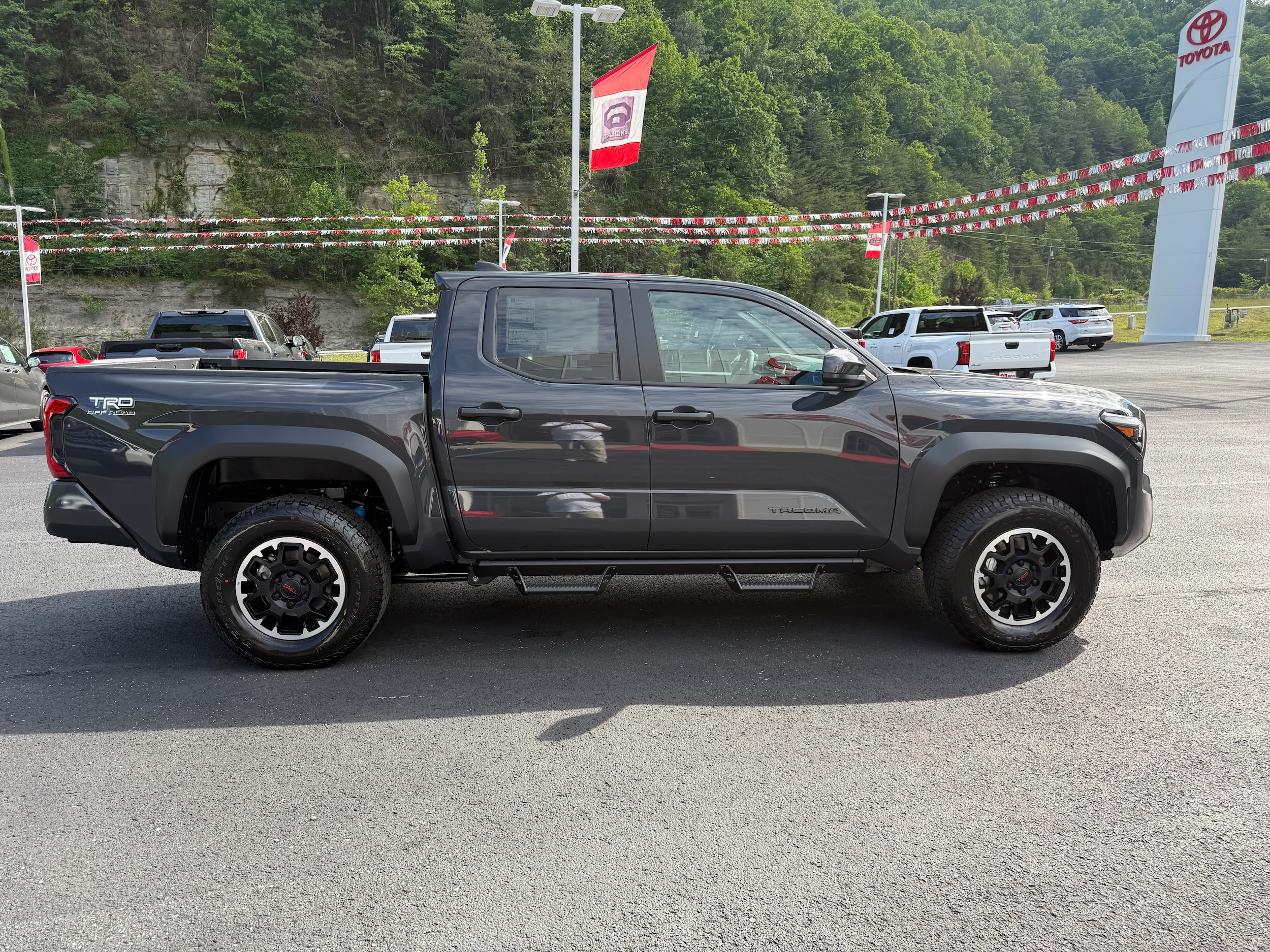 View vehicle photo 6
