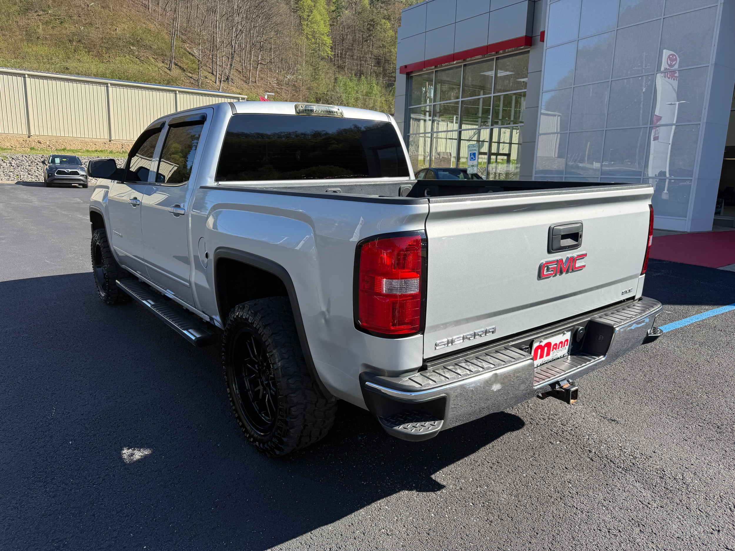 2016 GMC Sierra 1500 SLE - Photo 9