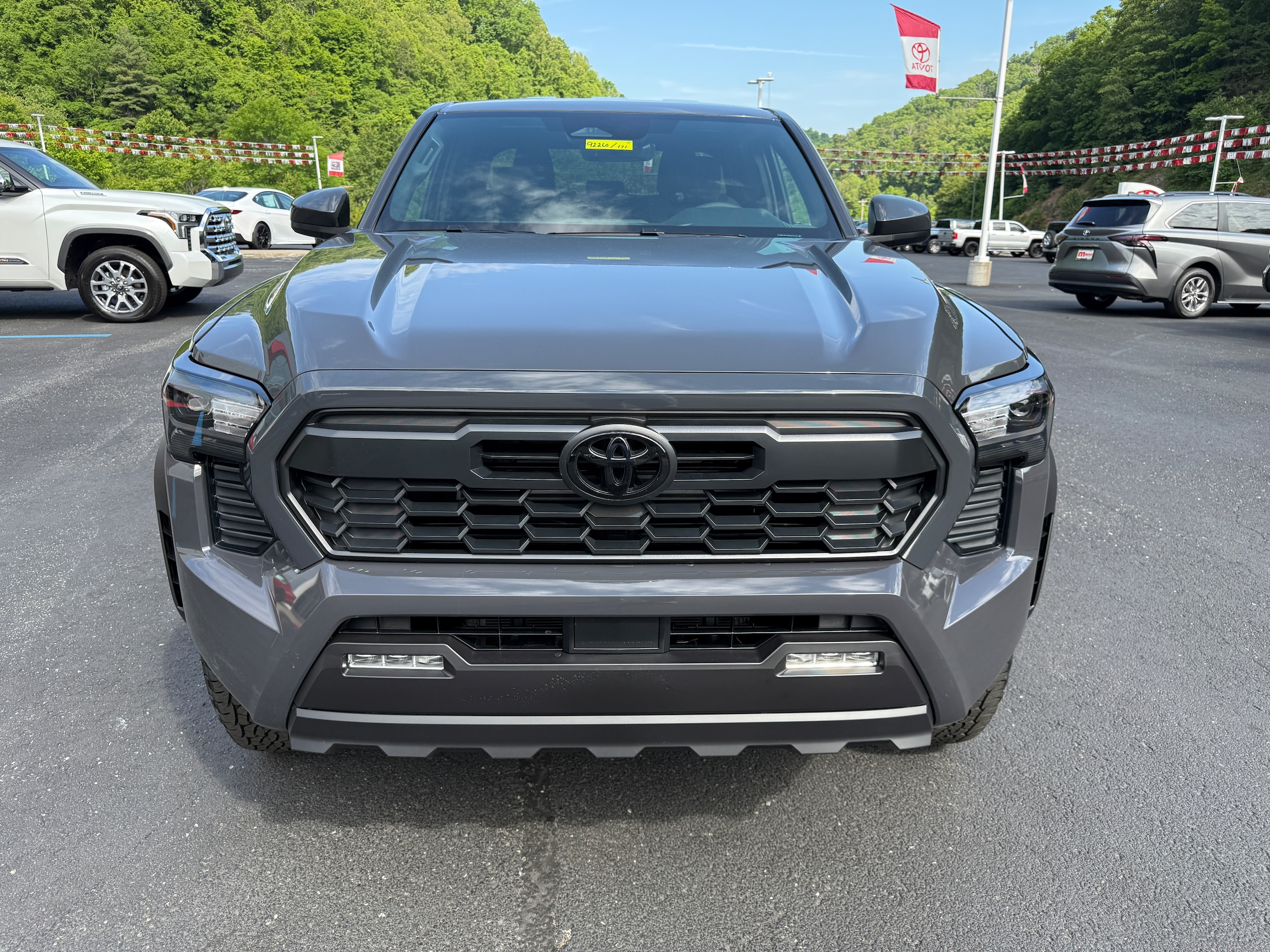 View vehicle photo 4