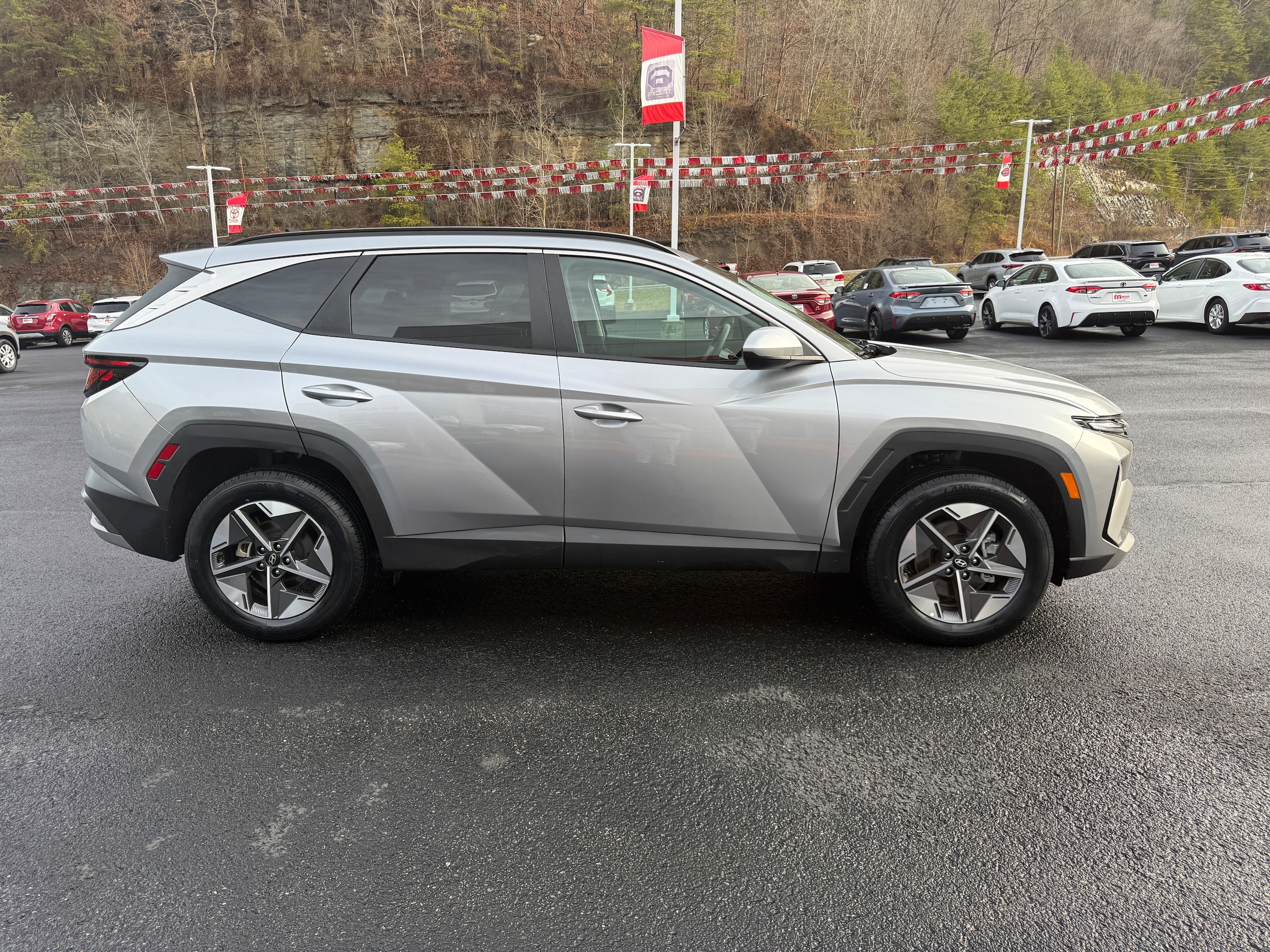 2025 Hyundai Tucson SEL - Photo 6