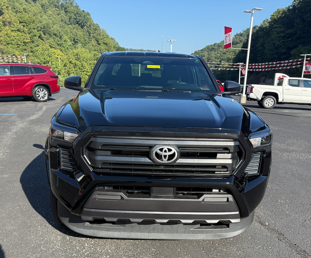 Used 2024 Toyota Tacoma SR Truck Double Cab