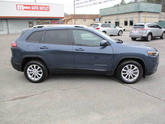 Used 2021 Jeep Cherokee Latitude with VIN 1C4PJLCB2MD155612 for sale in Prestonsburg, KY