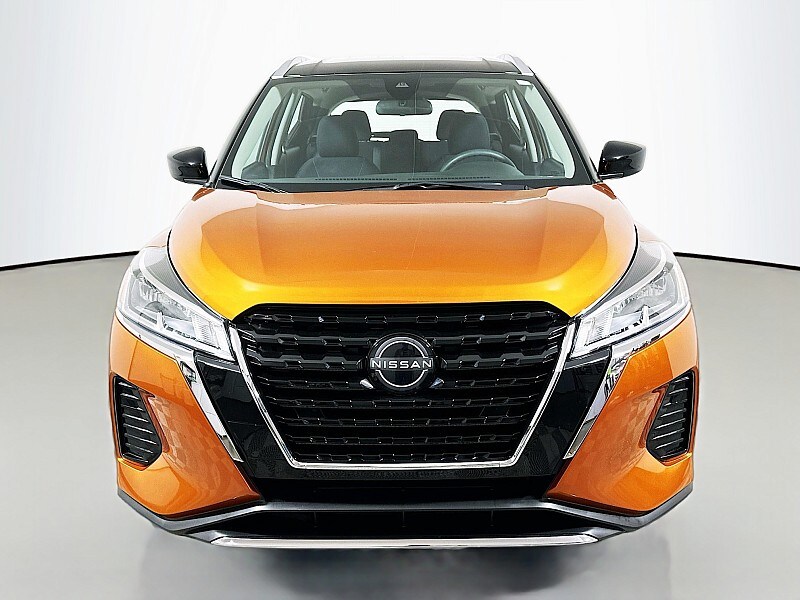 2023 Nissan Kicks SV photo 2