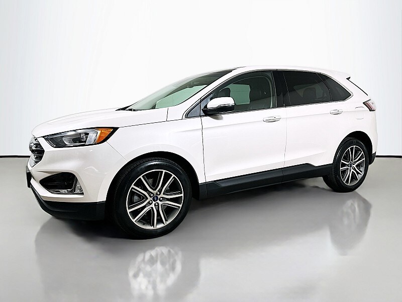2019 Ford Edge Titanium photo 3