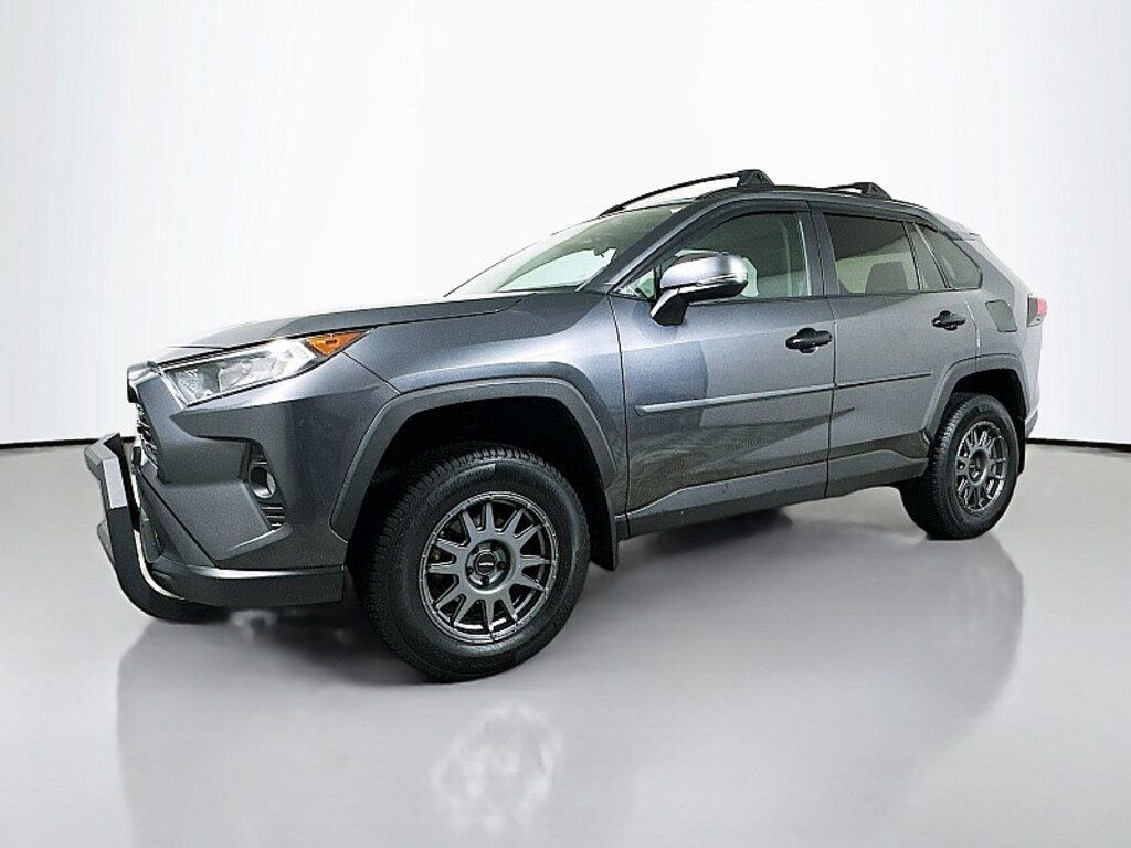 Used 2020 Toyota RAV4 XLE Compact SUV