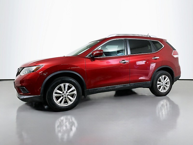 2015 Nissan Rogue SV photo 3