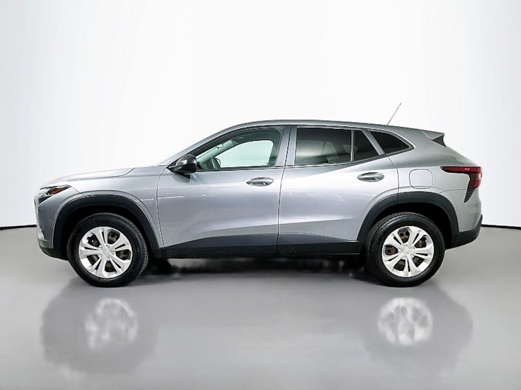 Used 2024 Chevrolet Trax LS Crossover SUV