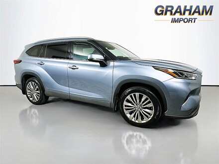 2022 Toyota Highlander Platinum Compact SUV