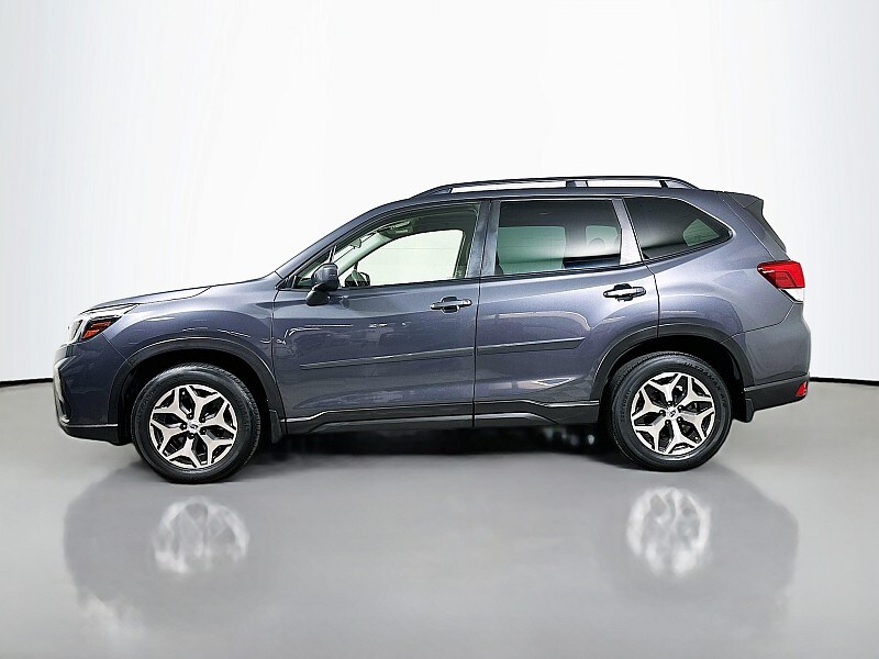2021 Subaru Forester Premium photo 4