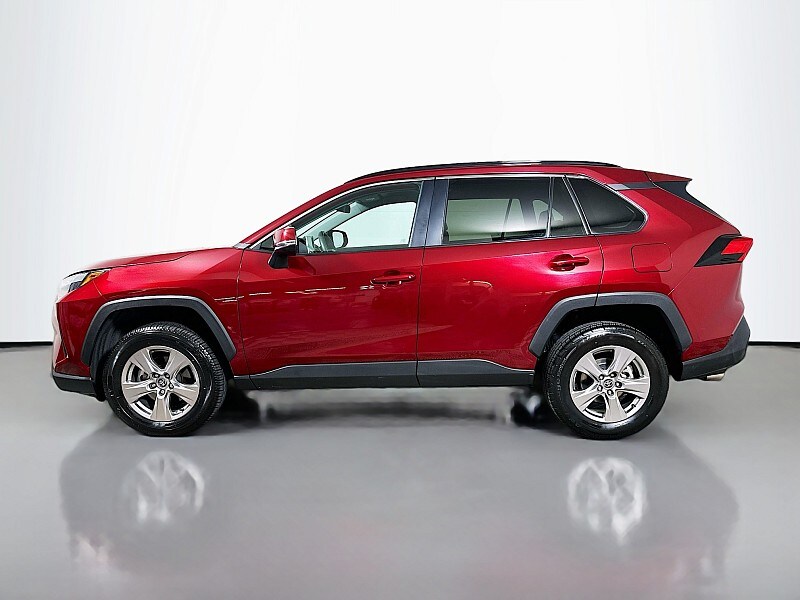 2023 Toyota RAV4 XLE photo 4