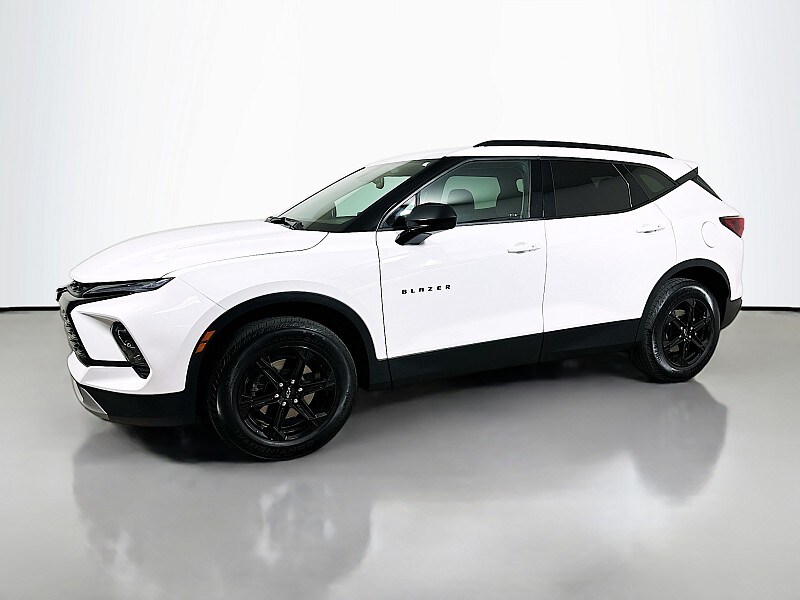 2023 Chevrolet Blazer 2LT photo 3