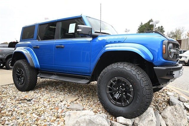 2025 Ford Bronco SUV 