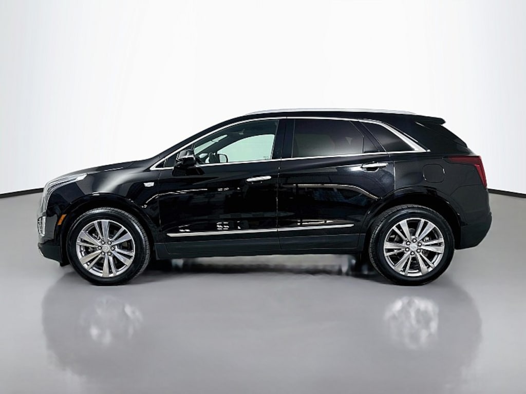 Used 2025 Cadillac XT5 FWD Premium Luxury Compact SUV
