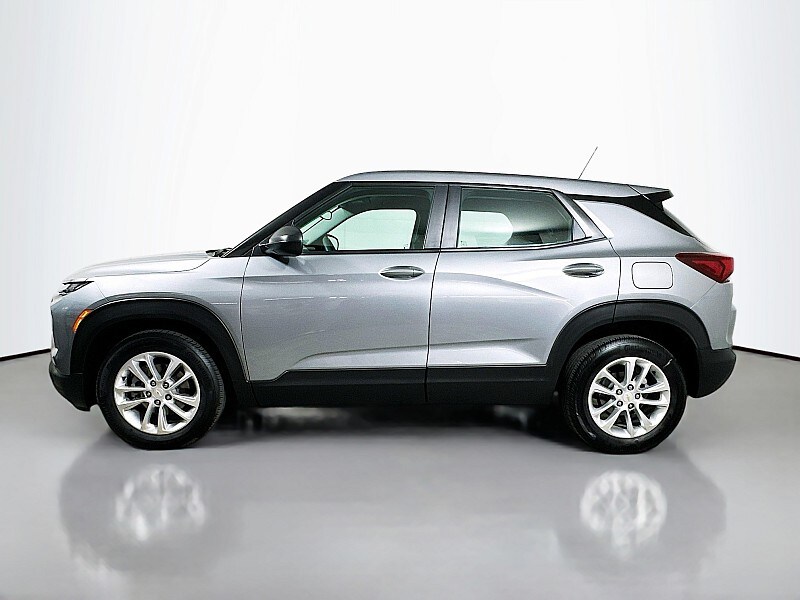 2024 Chevrolet Trailblazer LS photo 4