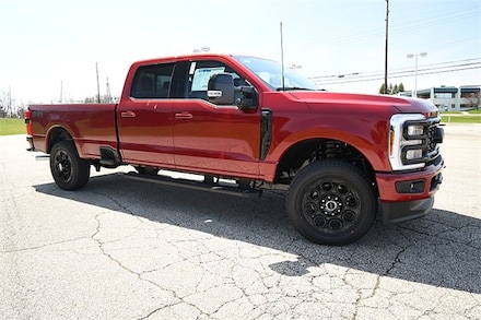 2025 Ford Super Duty F-350 Lariat TRUCK