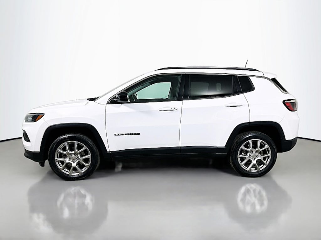 Used 2022 Jeep Compass Latitude Lux Compact SUV