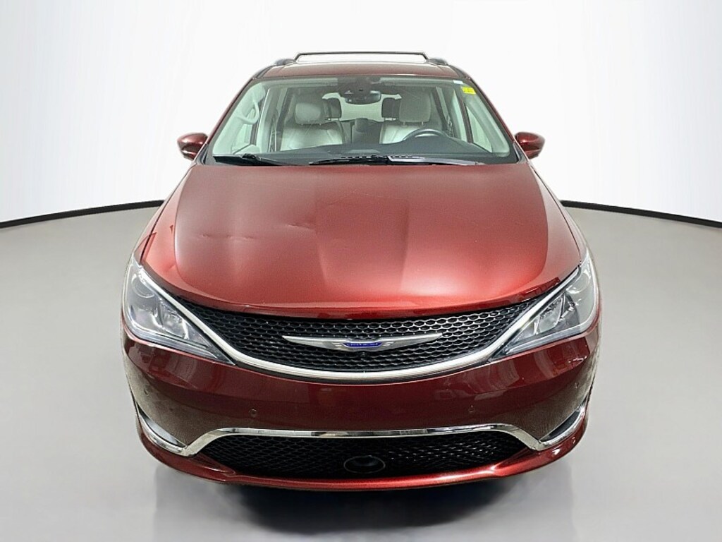 Used 2019 Chrysler Pacifica Touring L Minivan