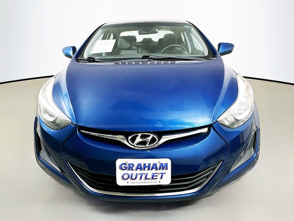 Used 2016 Hyundai Elantra SE Mid-Size Car