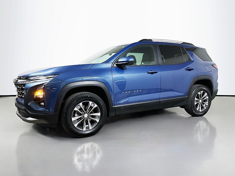 2025 Chevrolet Equinox LT photo 2