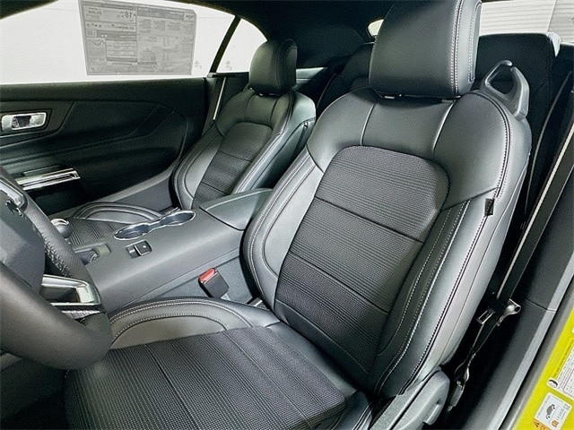 2025 Ford Mustang GT Premium Convertible - Photo 10
