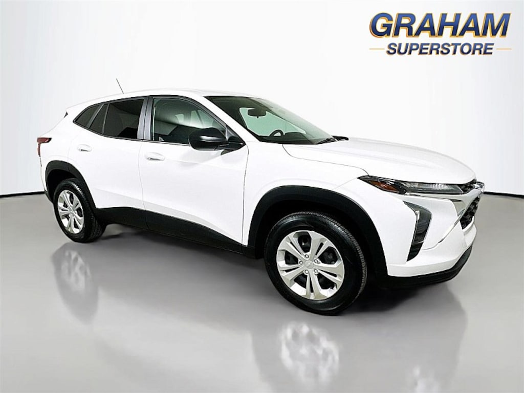 Used 2024 Chevrolet Trax LS Crossover SUV