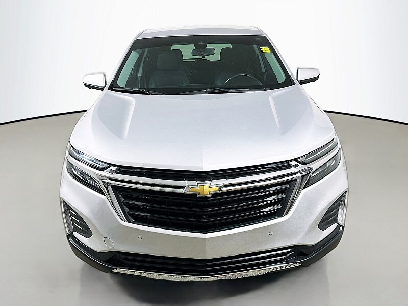 2022 Chevrolet Equinox LT photo 2