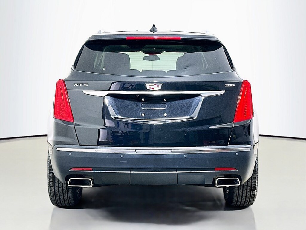 Used 2019 Cadillac XT5 Luxury FWD Compact SUV