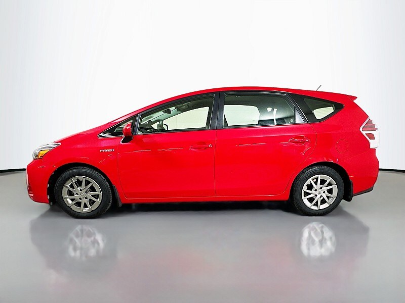 2016 Toyota Prius V Three photo 4