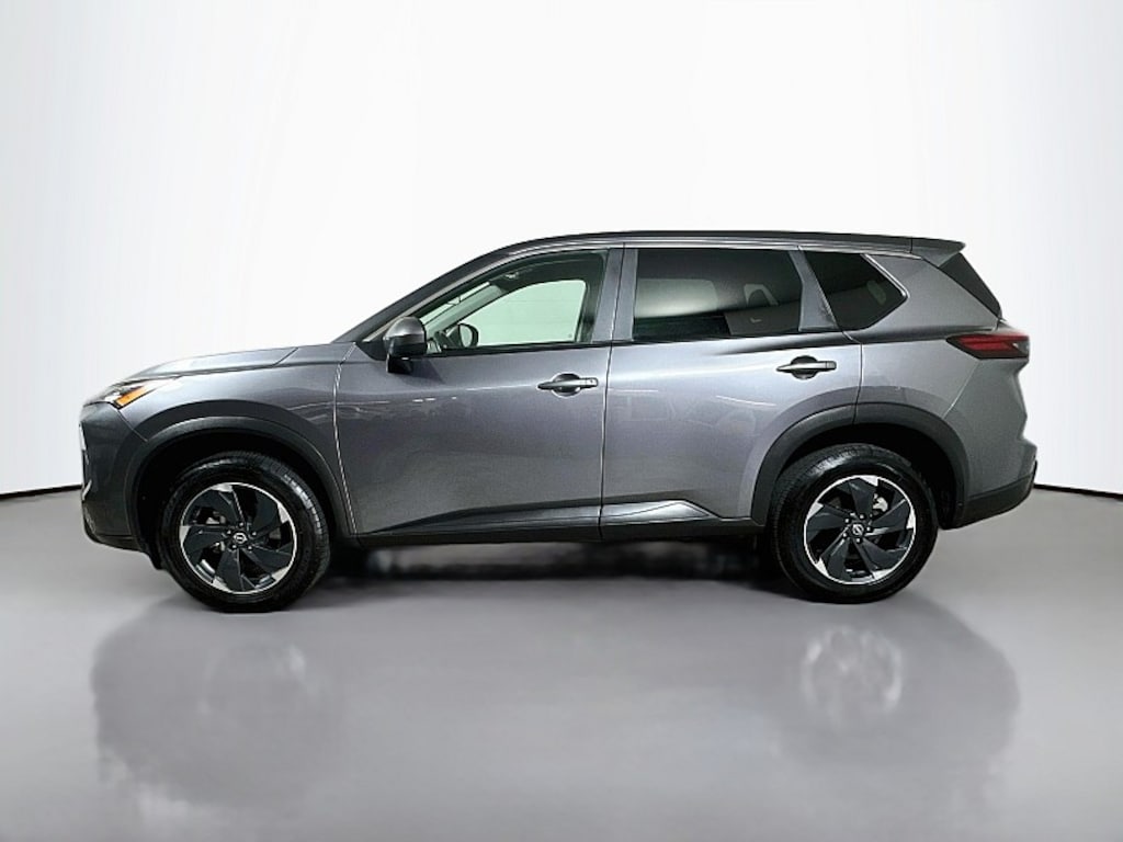 Used 2025 Nissan Rogue SV Crossover SUV