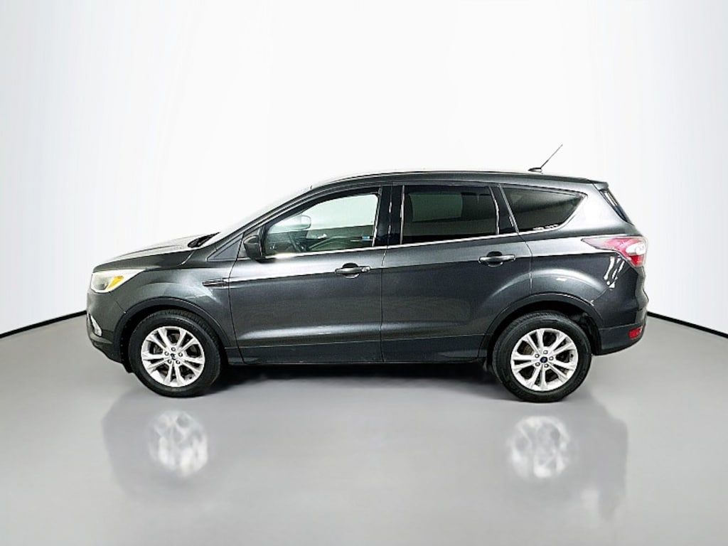 Used 2017 Ford Escape SE Compact SUV