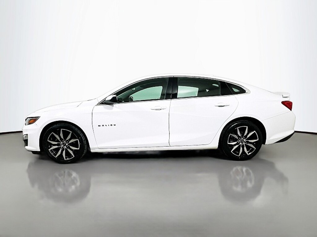 Used 2024 Chevrolet Malibu RS Mid-Size Car